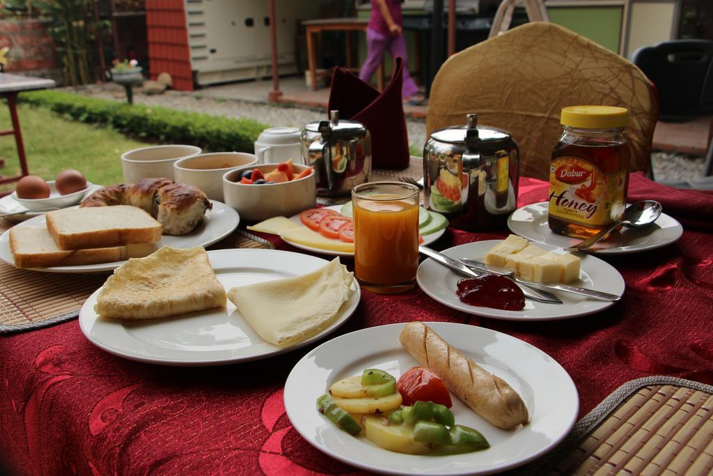 Hotel Milarepa Pvt Ltd Pokhara Exteriör bild