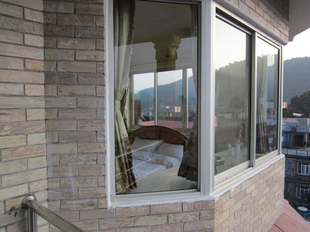 Hotel Milarepa Pvt Ltd Pokhara Exteriör bild